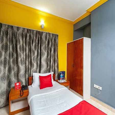Hotel Manhattan Chennai Luaran gambar