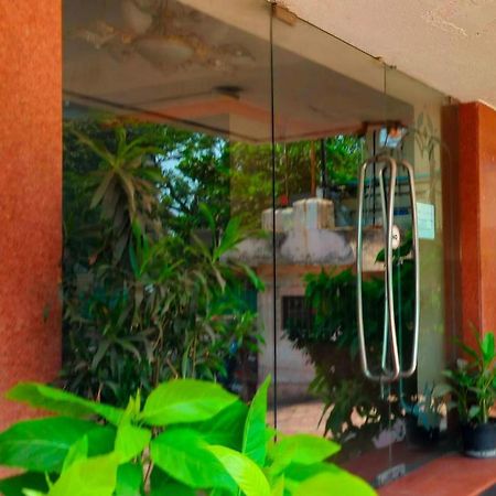 Hotel Manhattan Chennai Luaran gambar
