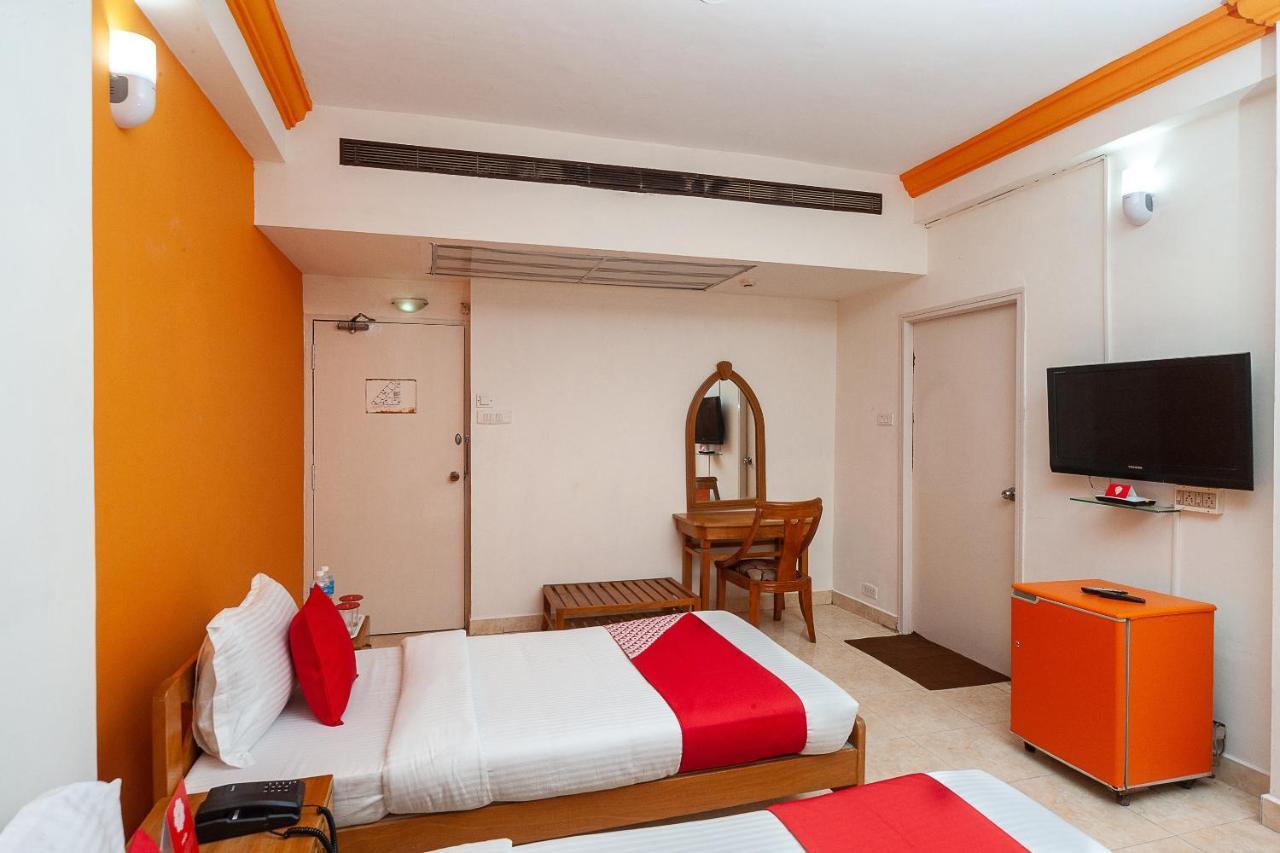 Hotel Manhattan Chennai Luaran gambar