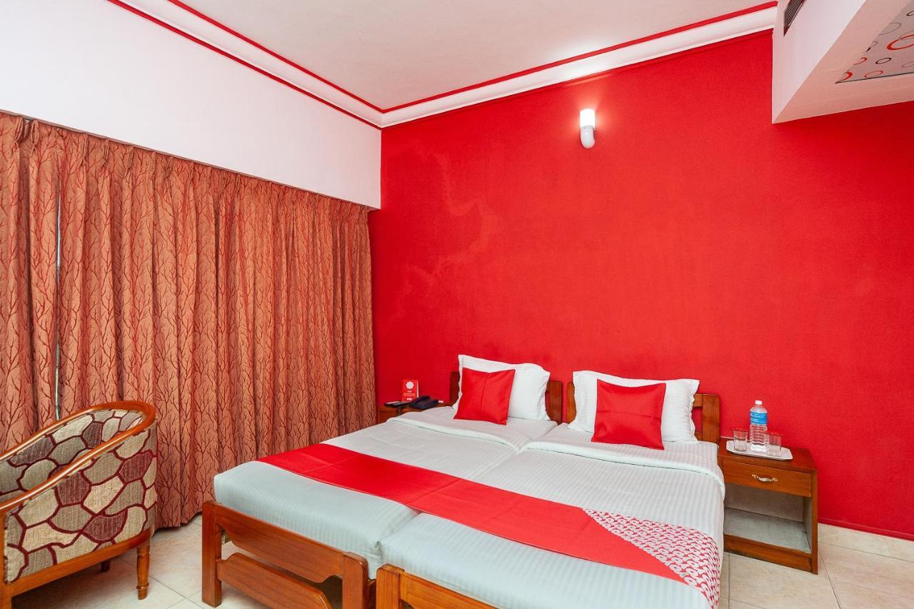 Hotel Manhattan Chennai Luaran gambar