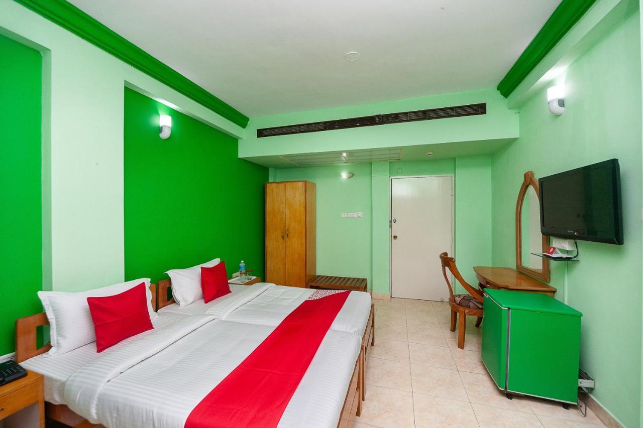 Hotel Manhattan Chennai Luaran gambar