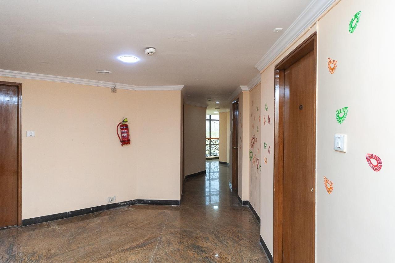 Hotel Manhattan Chennai Luaran gambar