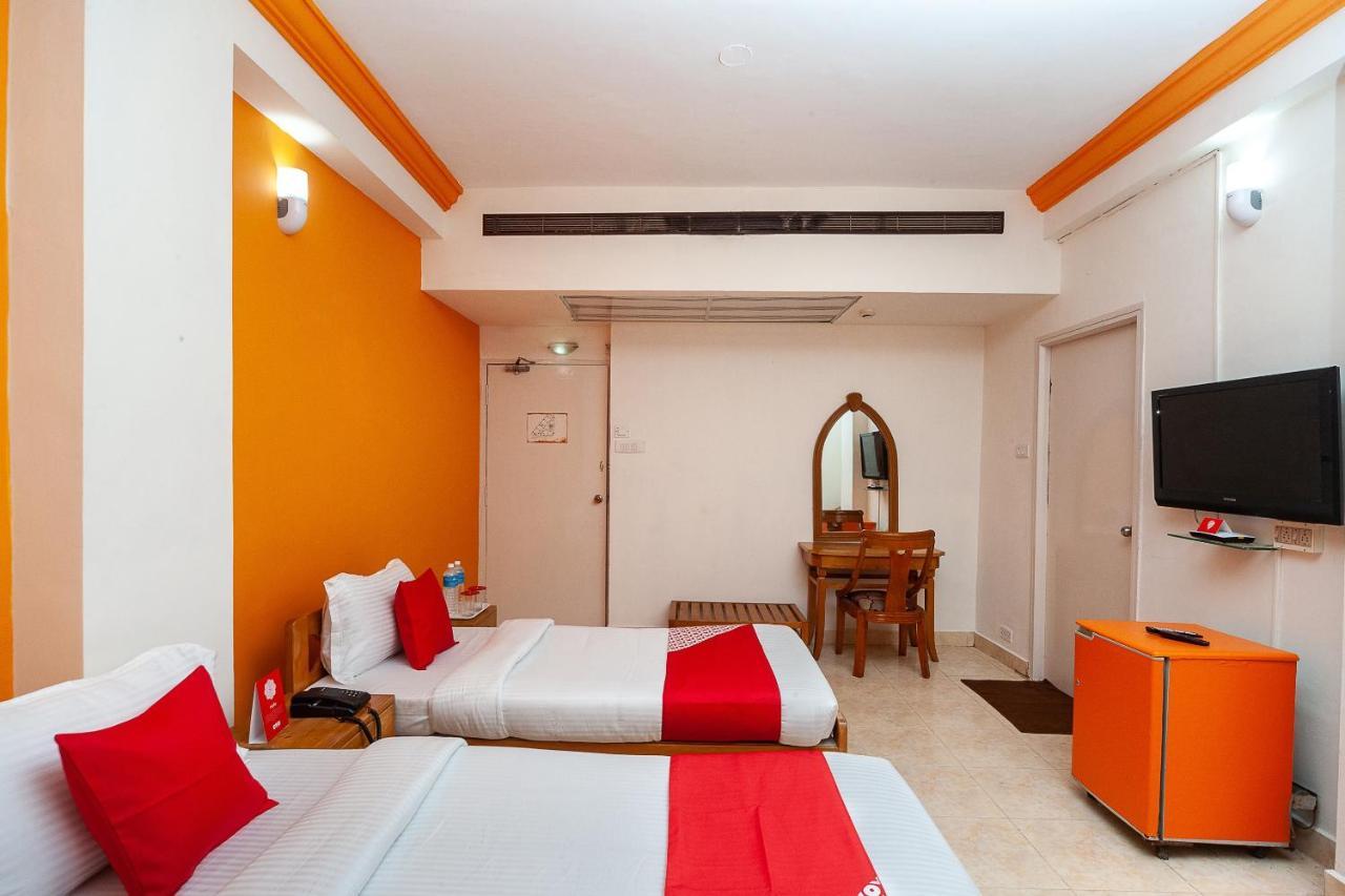 Hotel Manhattan Chennai Luaran gambar