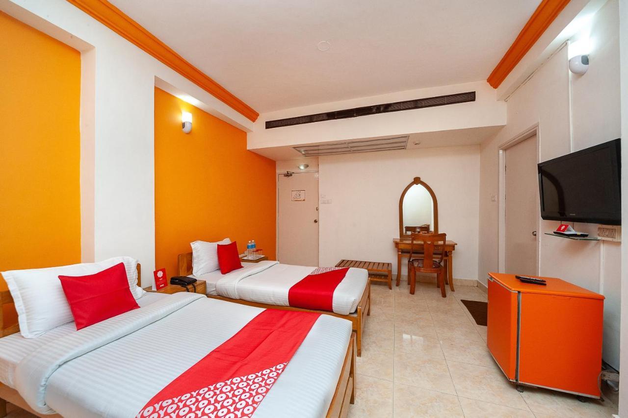 Hotel Manhattan Chennai Luaran gambar
