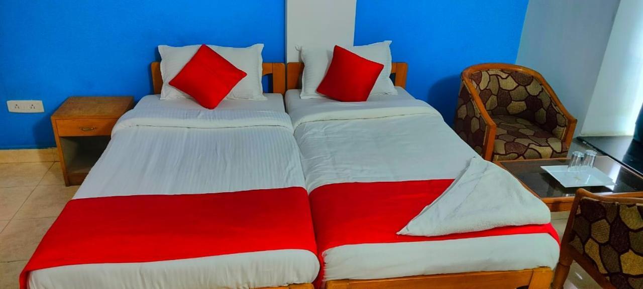Hotel Manhattan Chennai Luaran gambar