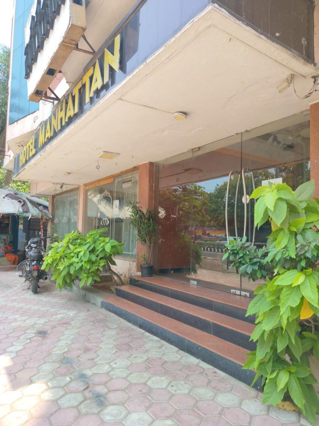 Hotel Manhattan Chennai Luaran gambar