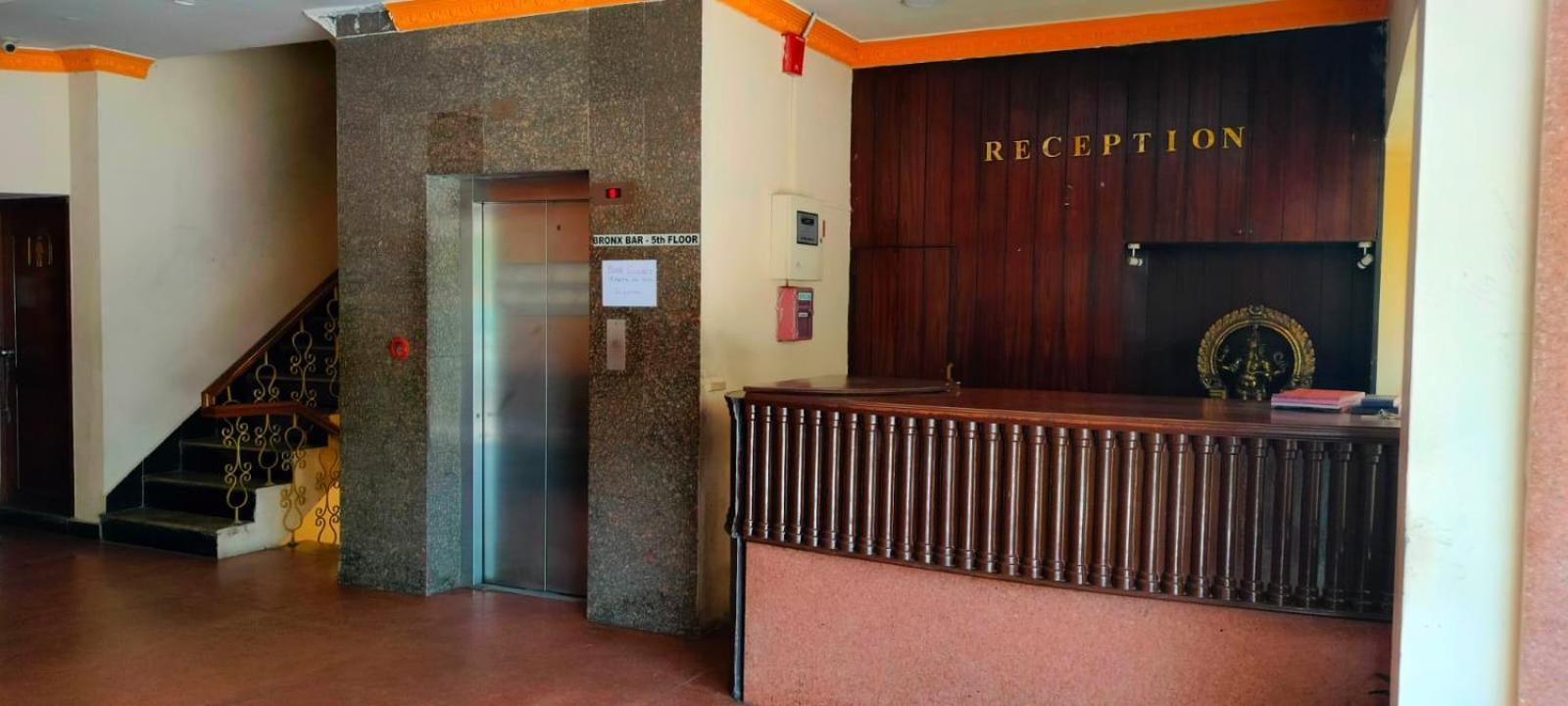 Hotel Manhattan Chennai Luaran gambar